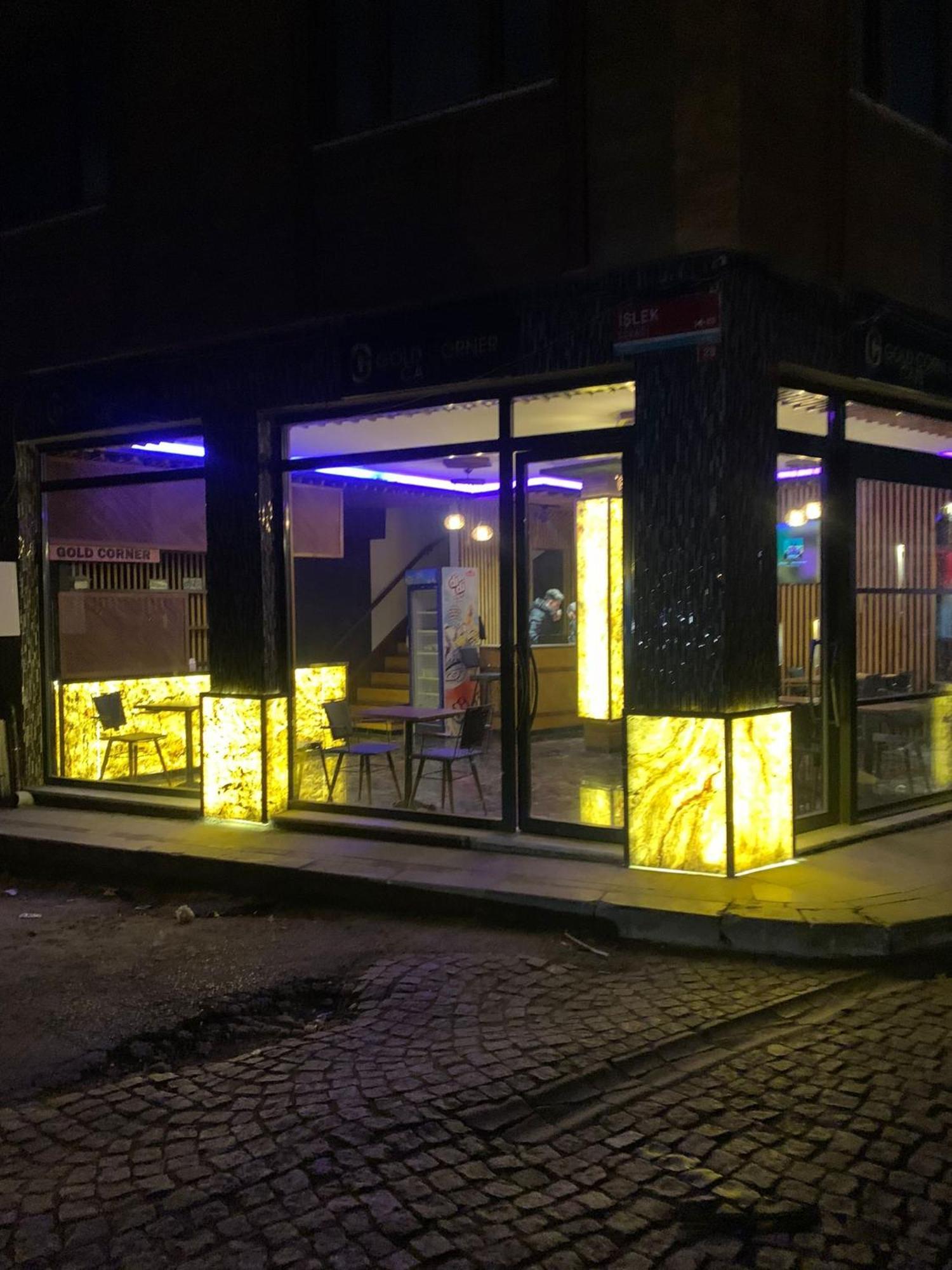 Gold Corner Hotel — Fotoğraflar 1
